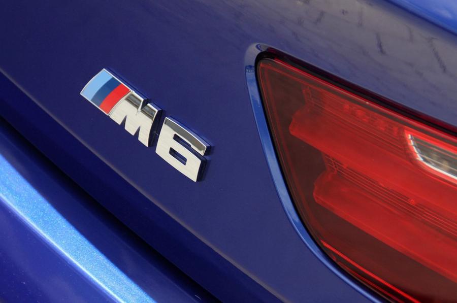  BMW M6 Convertible 2013 года  (фото 19 из 36)